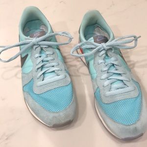Nike Internationalist Sneaker Blue/Orange Size 10